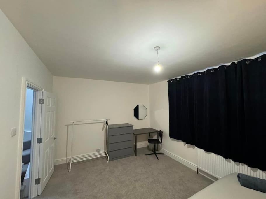 Modern 5 Bed Near Excel -Big Ben Vila Londres Exterior foto